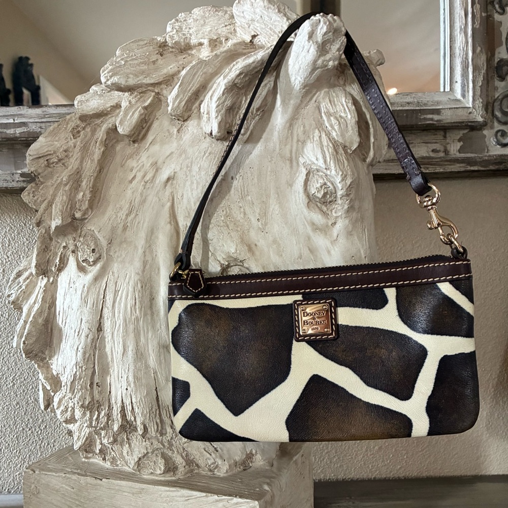 Dooney & Bourke Giraffe Print Wristlet Brand New with tags and Authenticity Card